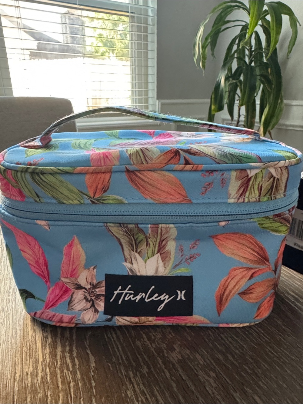 Hurley Light Blue Tropical Floral Train Toiletry Makeup Travel Case